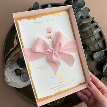 Why Your Wedding Invitations Set the Tone for the Big Day