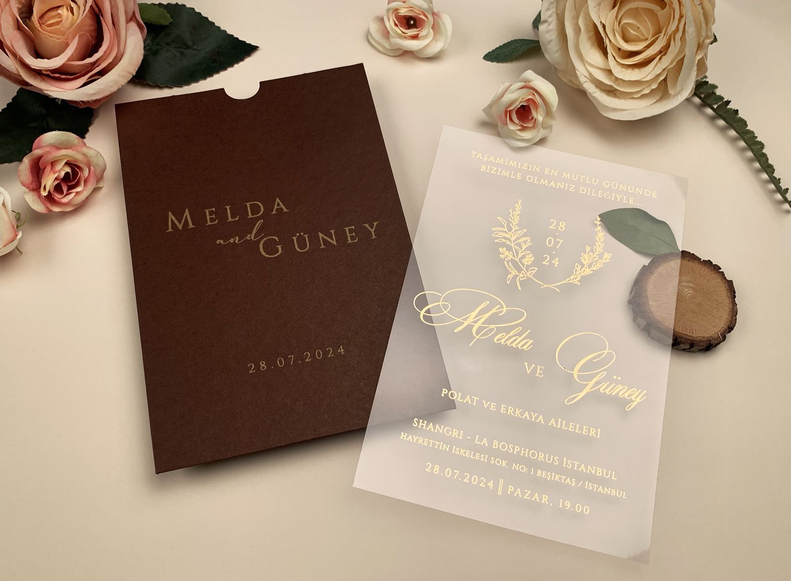 Red Sleeve Clear PVC Wedding Invitation with Gold Foil