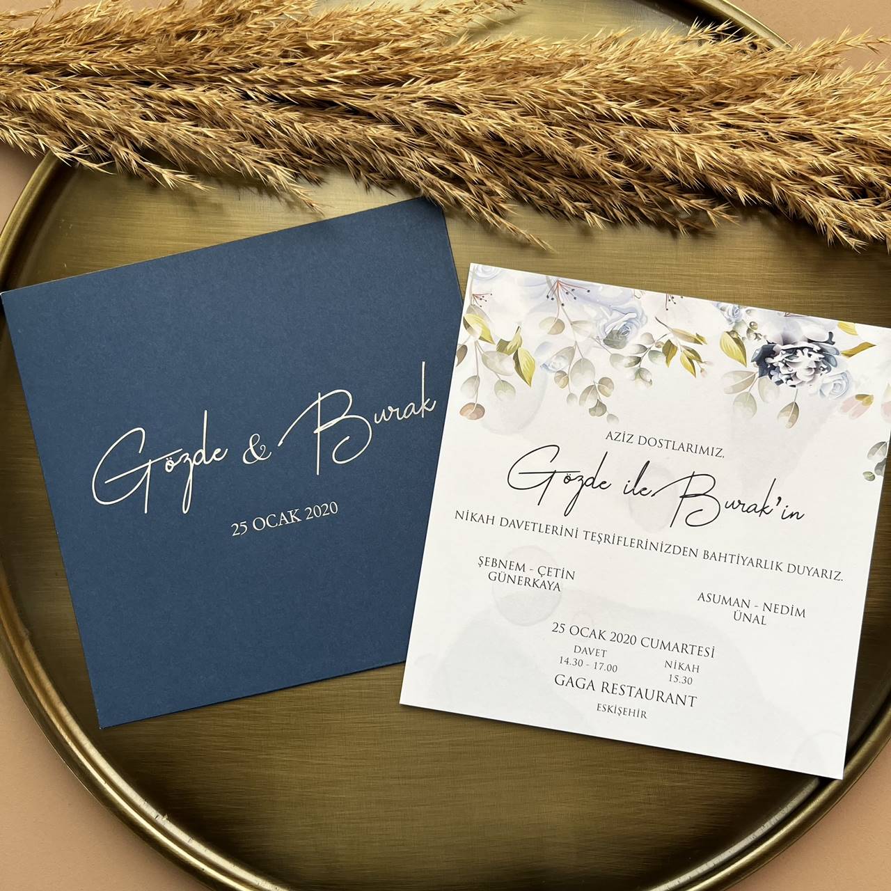 Elegant Navy Blue Wedding Invitation with Floral Detail – 16x16 cm